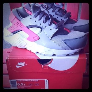 Youth/Women's Nike Huarache 🏃‍♂️